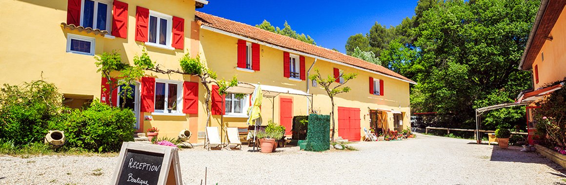 Un lieu tranquille et coloré aux couleurs de la Provence
